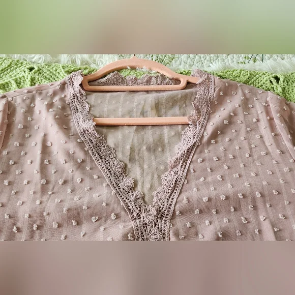 Lace top - Picture 3 of 9